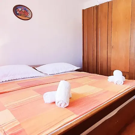 Sunny Litovic Apartment Trogir